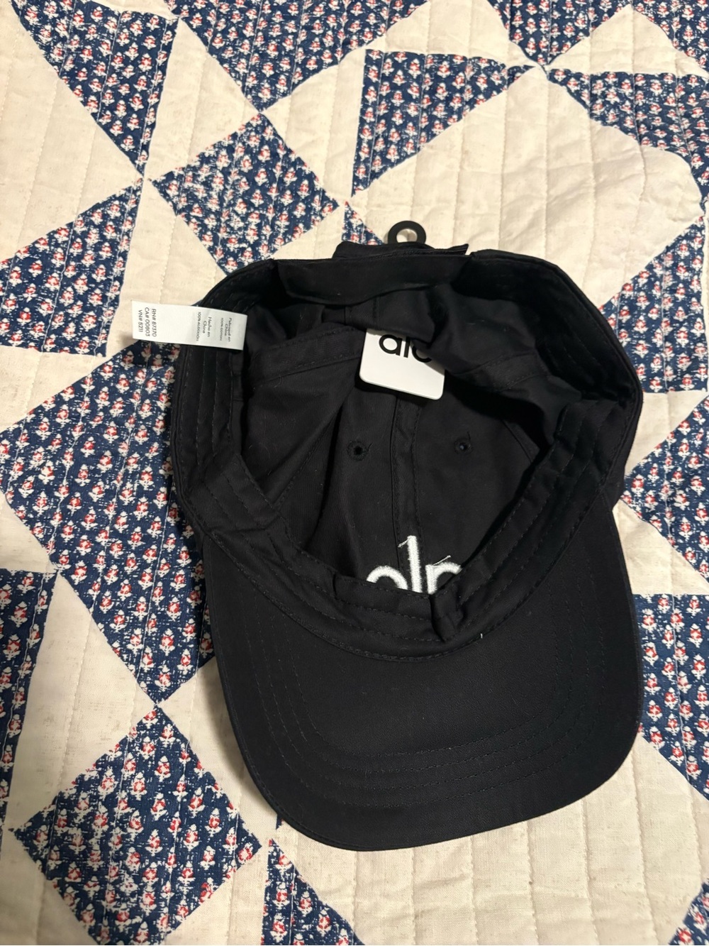 Alo Yoga Black Baseball Hat New with Tags - Picture 2 of 2